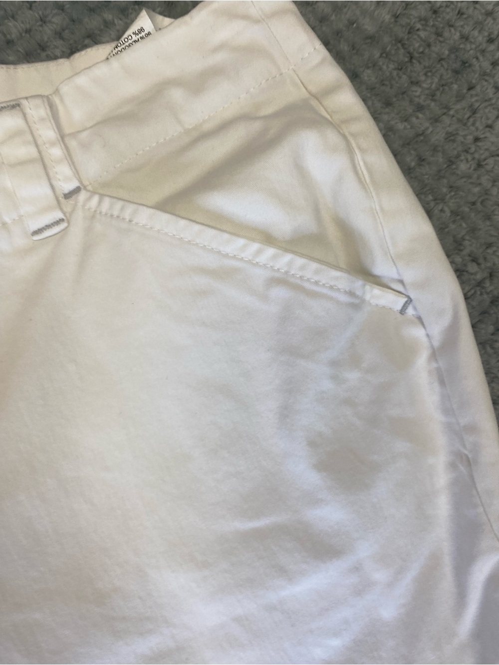 Lee White Women’s Bermuda Shorts - Picture 2 of 8